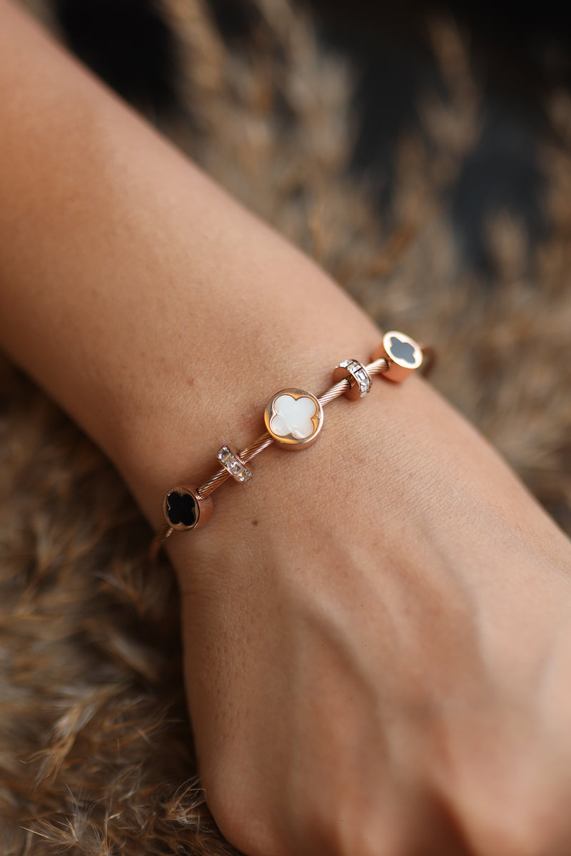 Akira Clover Bracelet