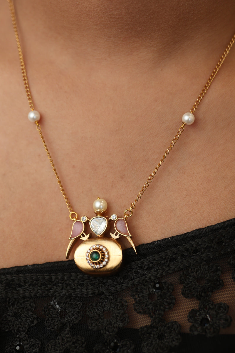 Kyari Pendant Set