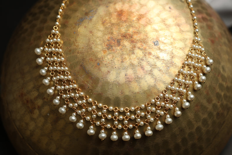 Nayra Pearl Necklace Set