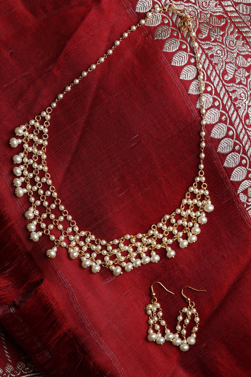 Nayra Pearl Necklace Set