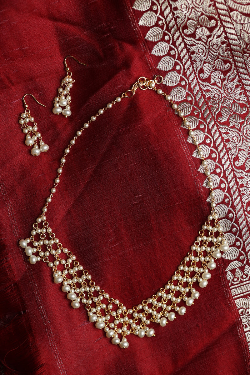 Nayra Pearl Necklace Set