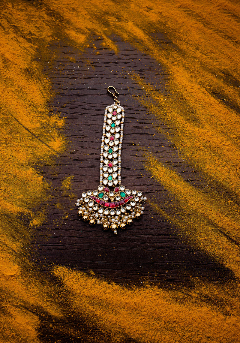 Elaborate Multi Kundan Maangtikka